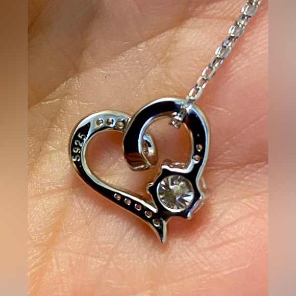 Sterling Silver & Lab-Diamond (Moissanite) necklace - Picture 5 of 6